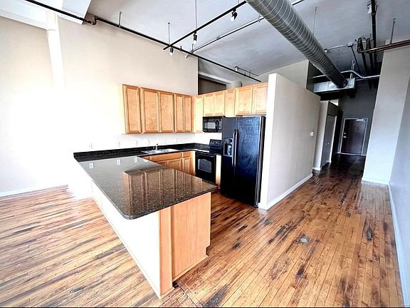 5th image of 1520 Washington Ave APT 302