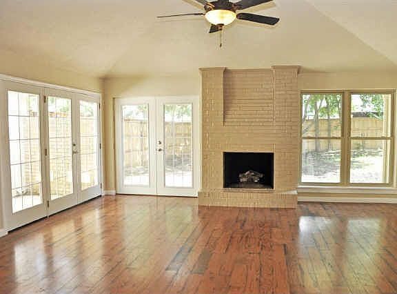 4th image of 1616 Lake Side Ln