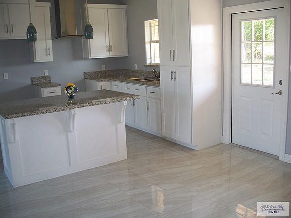 4th image of Crystal Ln