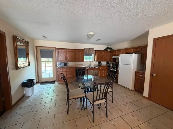2230 E 8th St, Joplin, MO 64801