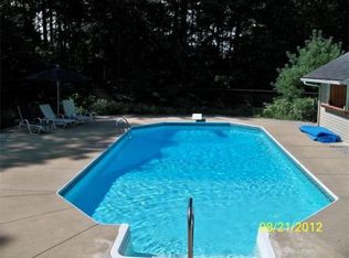 21 Neck Hill Rd, Mendon, MA 01756