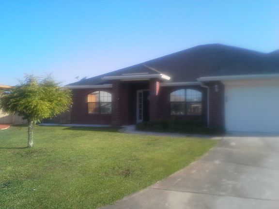 2nd image of 561 Artesian Ln