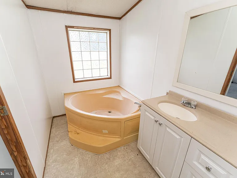 2350 Old Snow Hill Rd — Photo 31