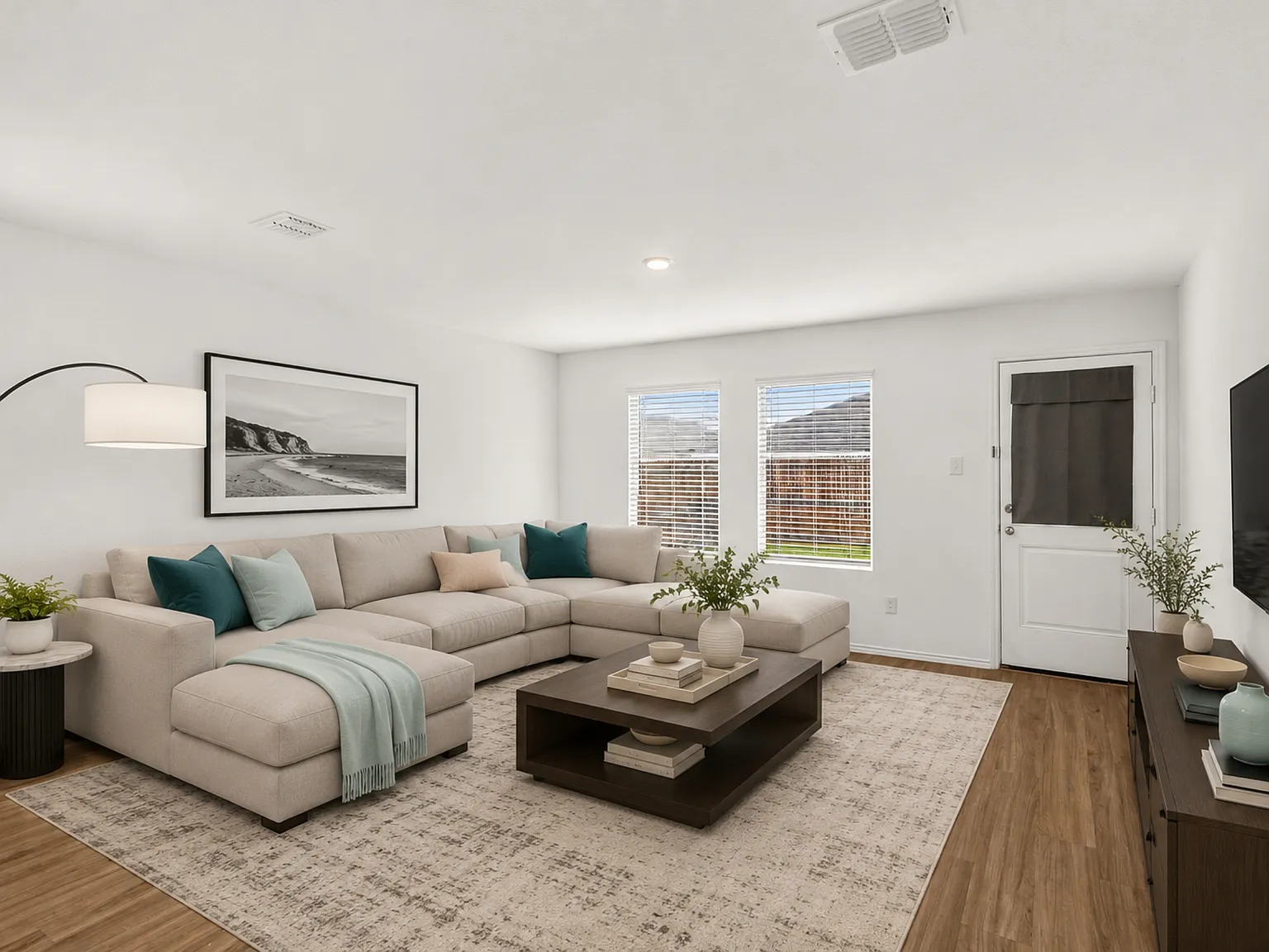 4 bed, 1500 sqft, $1,745 — Photo 3