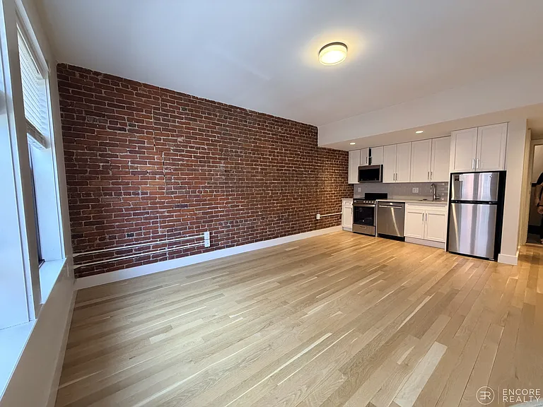 29 Longwood Ave #303 — Photo 5