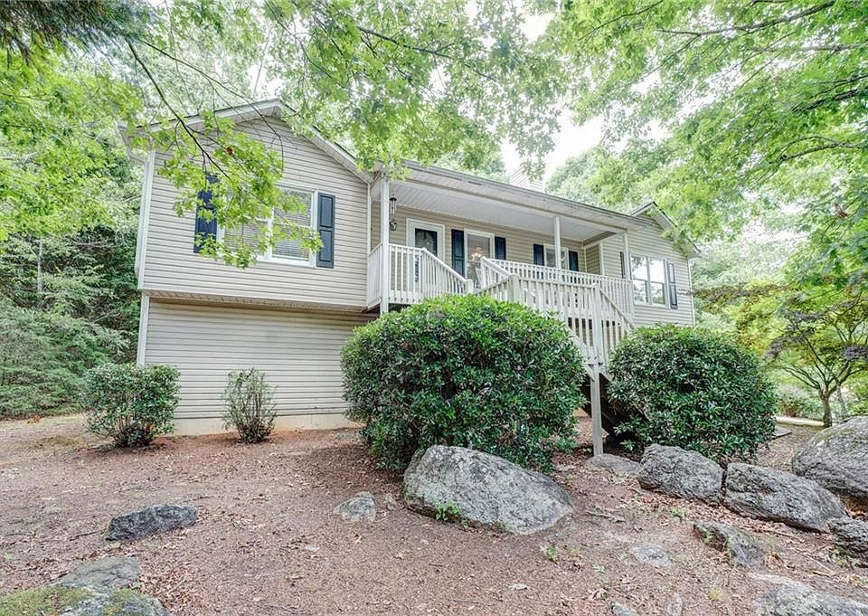 1st image of 64 Broadlands Dr