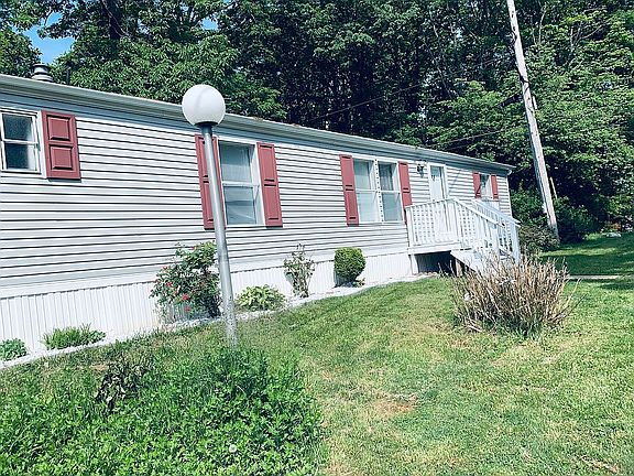 4th image of 35 Melissa Ln