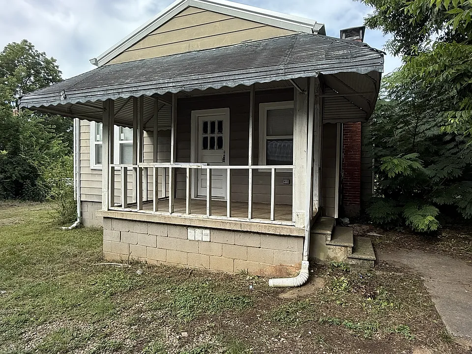 332 Woodward Rd