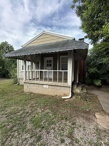 332 Woodward Rd Photo 1