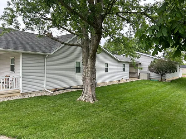 51 W Main St, Montezuma, OH 45866