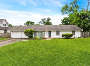 532 E Hawthorne Blvd, Wheaton, IL 60187