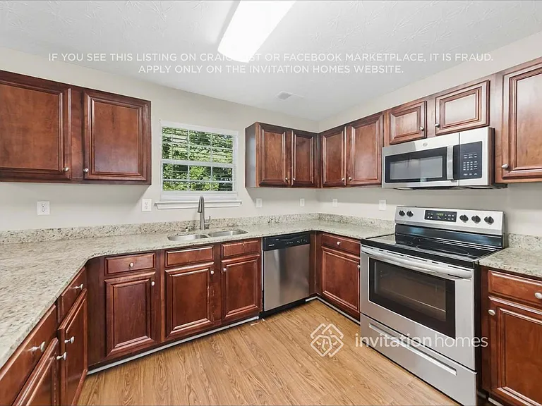 2429 Napa Valley Dr — Photo 9