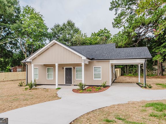 2nd image of 3714 Spencer Cir