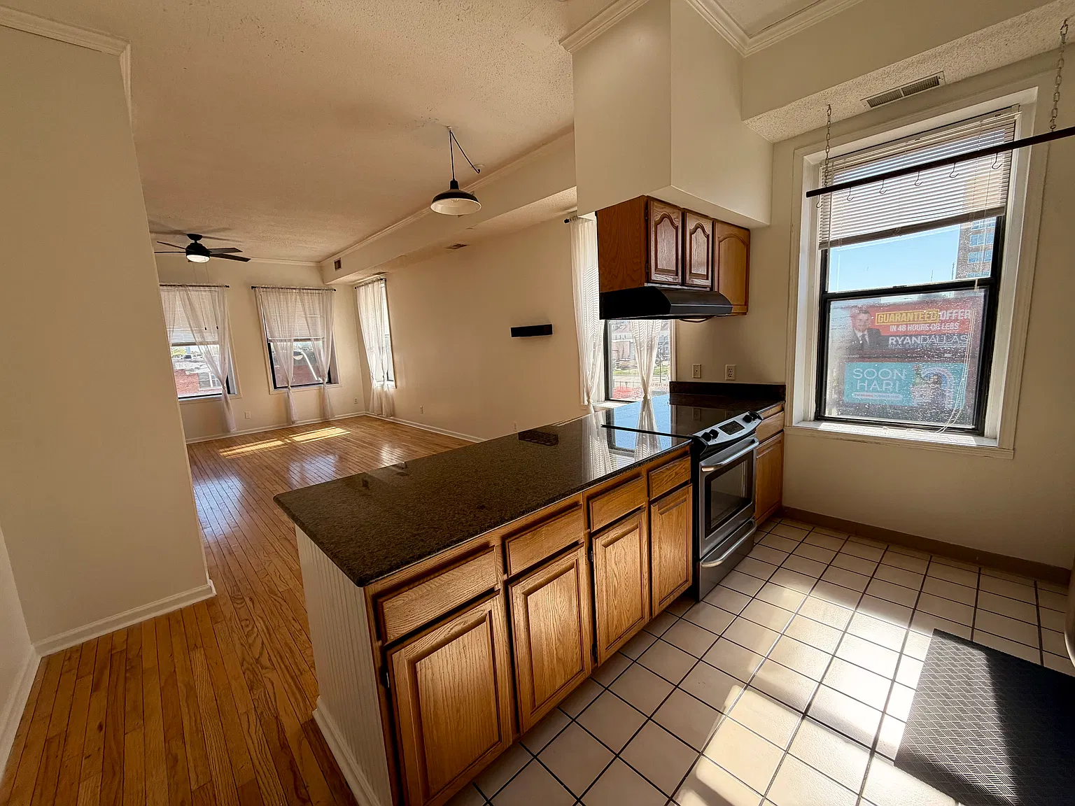2 bed, 1.5 bath, 1108 sqft, $1,400 — Photo 4