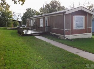 315 S Walnut St, North English, IA 52316