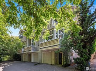 3302 W Government Way APT A, Seattle, WA 98199