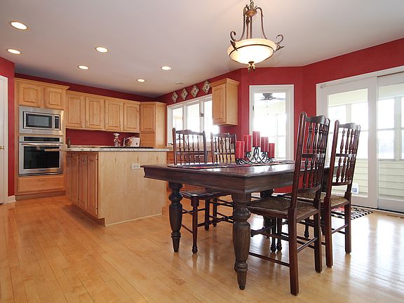 5th image of 2915 Oxford Ct