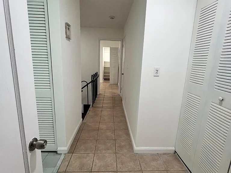 11510 SW 5th St — Photo 11
