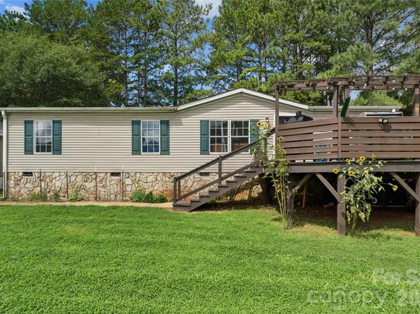 912 Grace Dr, Stanley, NC 28164