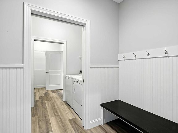 5th image of 5547 E Creekside Ln