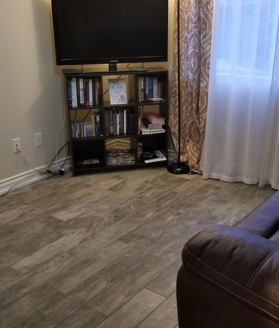 2 bed, 862 sqft, $2,700 — Photo 3