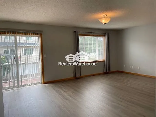 2541 Cobble Hill Ct #L — Photo 4