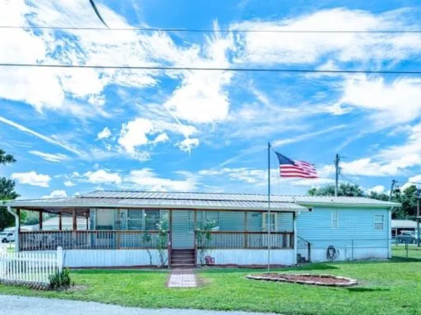 933 County Road 461, Lake Panasoffkee, FL 33538