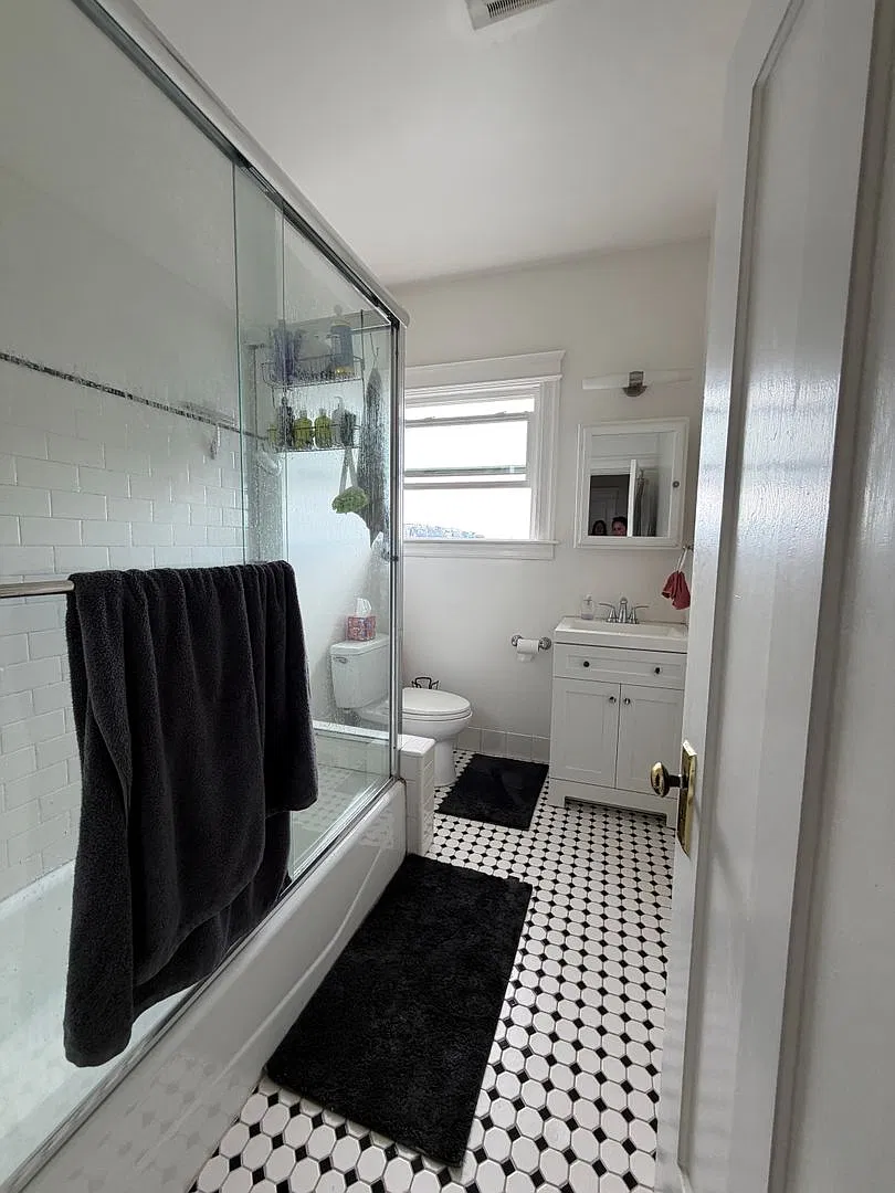 1382 5th Ave #5 - Image 4