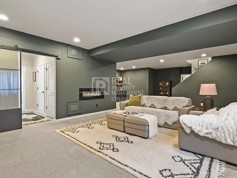 11059 Falling Snow Ln — Photo 24