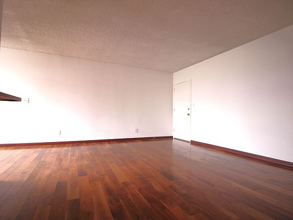 2nd image of 7121 Woodman Ave APT 14