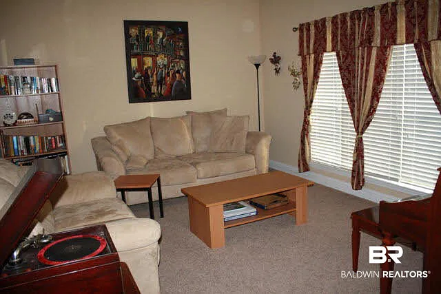 9319 Ottawa Dr — Photo 9
