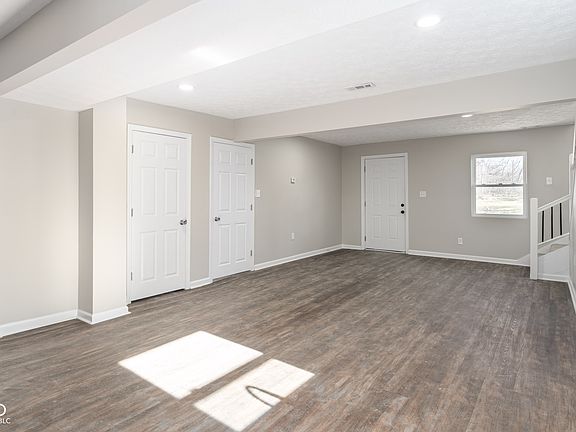 5th image of 3642 N Parker Ave