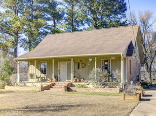 113 Bellaire Dr, Vicksburg, MS 39180
