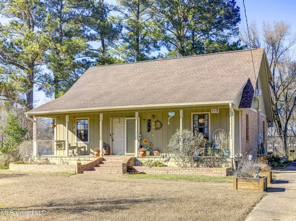 113 Bellaire Dr, Vicksburg, MS 39180