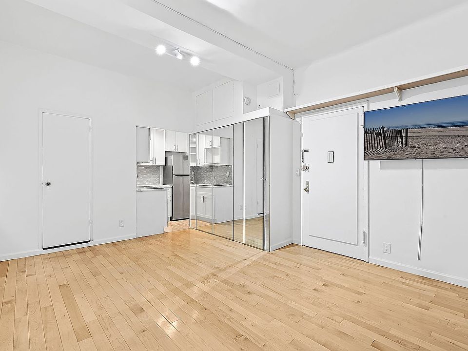1st image of 57 W 58th St APT 5HH