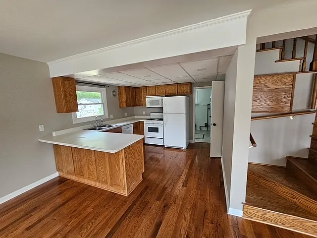 103 N Greenfield Ave — Photo 9