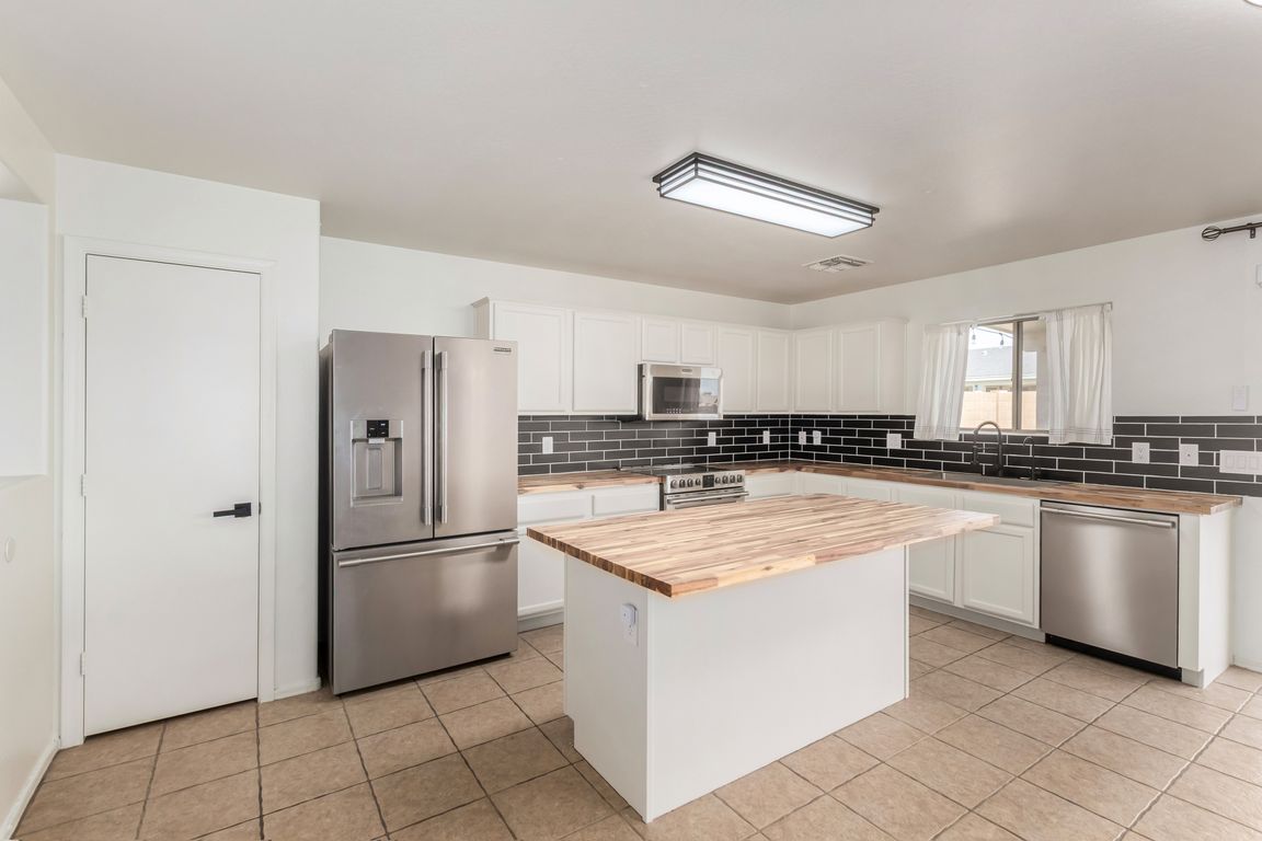 next background image