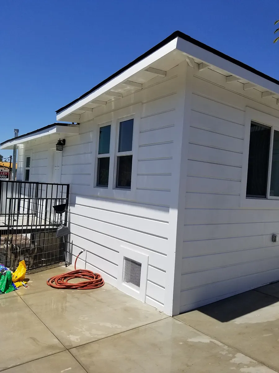 Building Photo - 418 Camulos St #418
