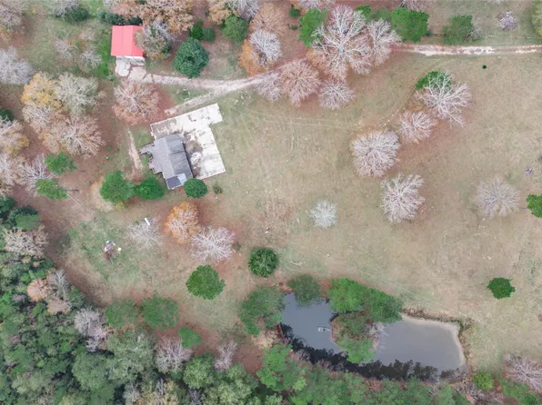 1016 E Capps Rd, Livingston, TX 77351