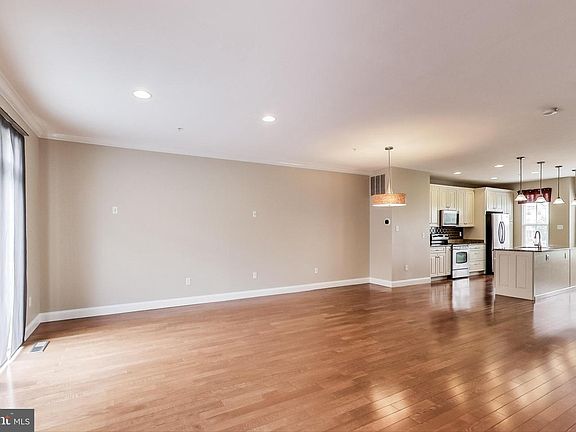 4th image of 2608 Sour Dock Dr