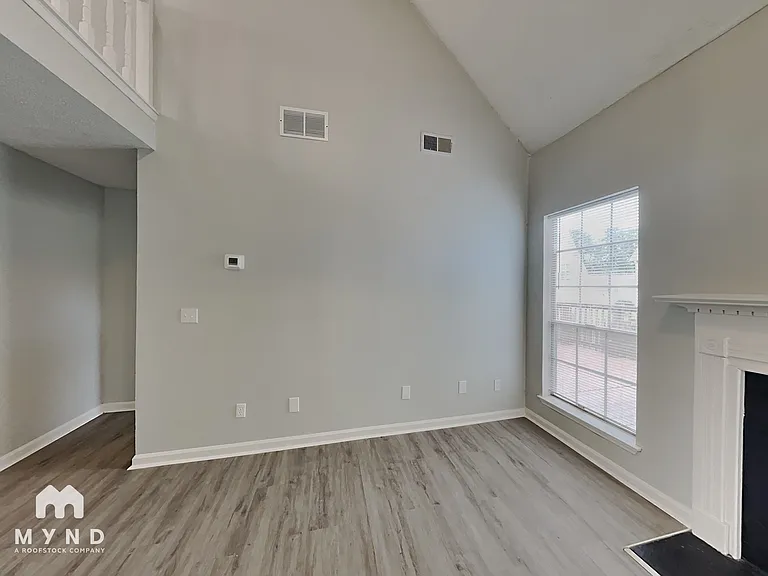 6252 Phillips Lake Cv — Photo 16