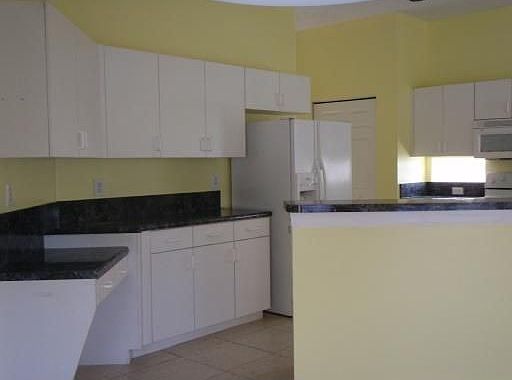 4th image of 16533 NW 15th St