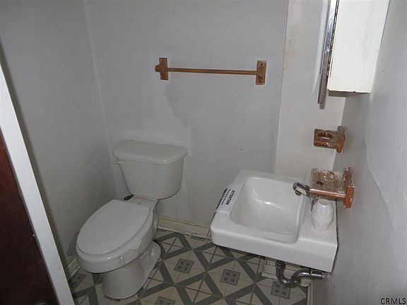 4th image of 3 Garland Ct