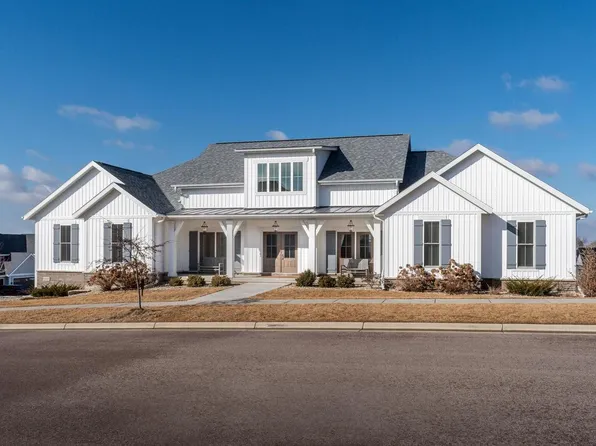 2405 Kilarney Way, Waunakee, WI 53597