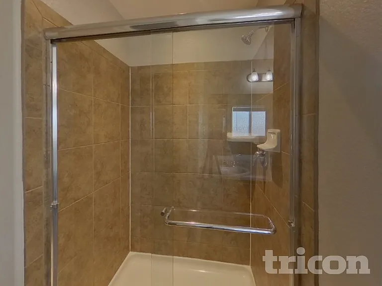 7407 Benecia Dr — Photo 7