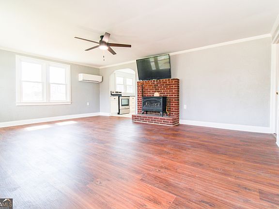 5th image of 1774 Union Point Rd