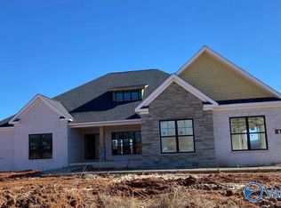 134 Stone River Rd, Huntsville, AL 35811