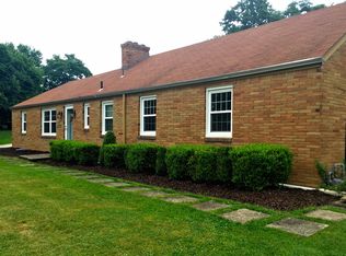 2303 Engelwood Dr, Pittsburgh, PA 15241