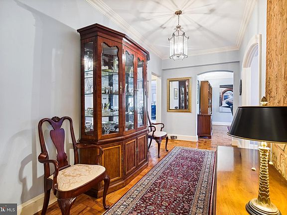 3rd image of 3900 Cathedral Ave #304-A