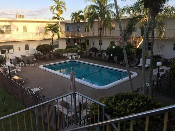 2240 Johnson St APT 210, Hollywood, FL 33020